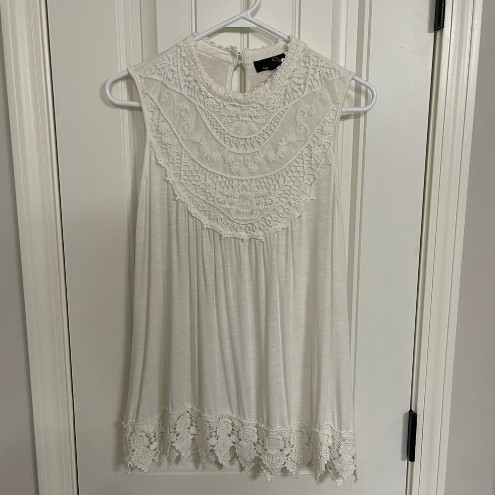 Women’s White Lacey Top